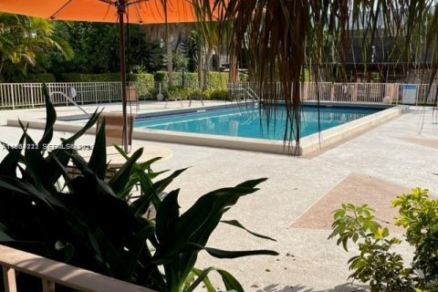 Condo in Miami, Florida  № 2050774 - photo 18