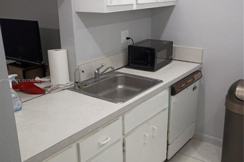 Condo in Miami, Florida  № 2050774 - photo 7