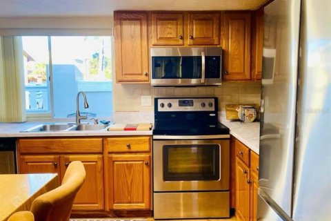 Casa en alquiler en Palm Coast, Florida, 4 dormitorios, 151.99 m2 № 1602162 - foto 2