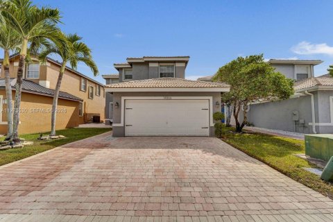 Casa en venta en Miramar, Florida, 4 dormitorios, 209.96 m2 № 2036569 - foto 2