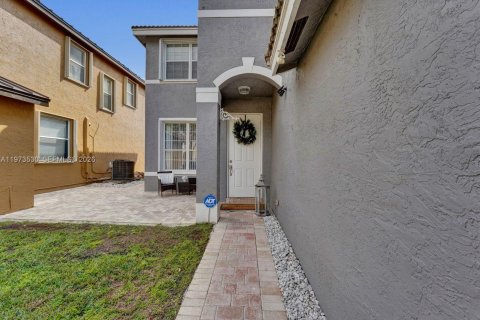 Casa en venta en Miramar, Florida, 4 dormitorios, 209.96 m2 № 2036569 - foto 4