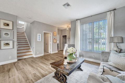 Casa en venta en Miramar, Florida, 4 dormitorios, 209.96 m2 № 2036569 - foto 13