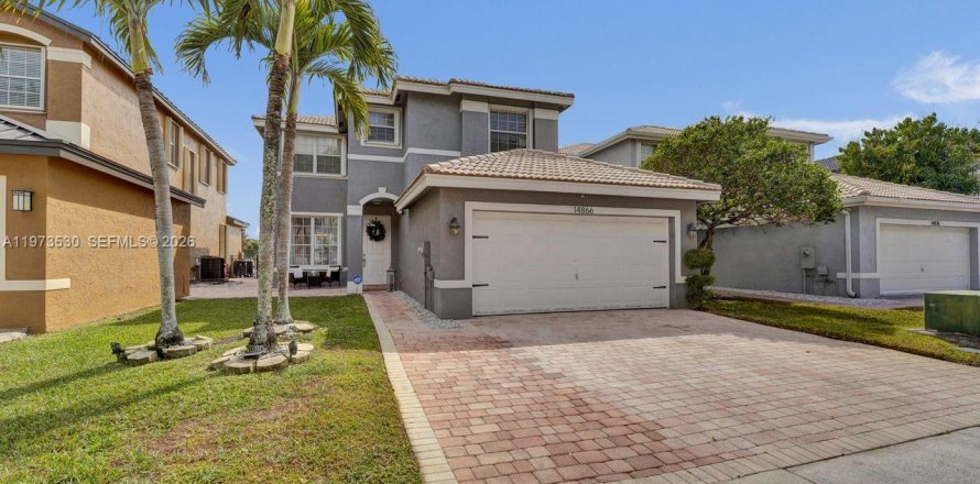 Casa en Miramar, Florida 4 dormitorios, 209.96 m2 № 2036569