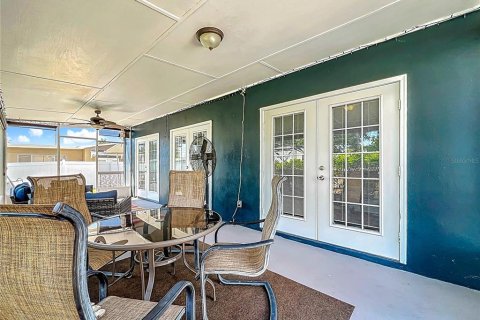 Villa ou maison à vendre à Saint Petersburg, Floride: 3 chambres, 147.34 m2 № 1916176 - photo 30