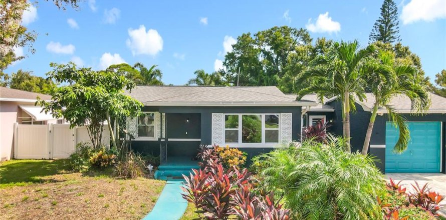 Casa en Saint Petersburg, Florida 3 dormitorios, 147.34 m2 № 1916176