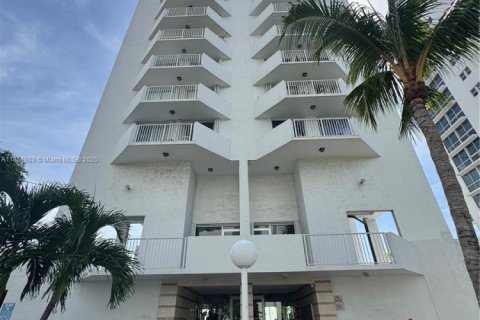 Copropriété à vendre à North Bay Village, Floride: 2 chambres, 92.9 m2 № 1880287 - photo 10