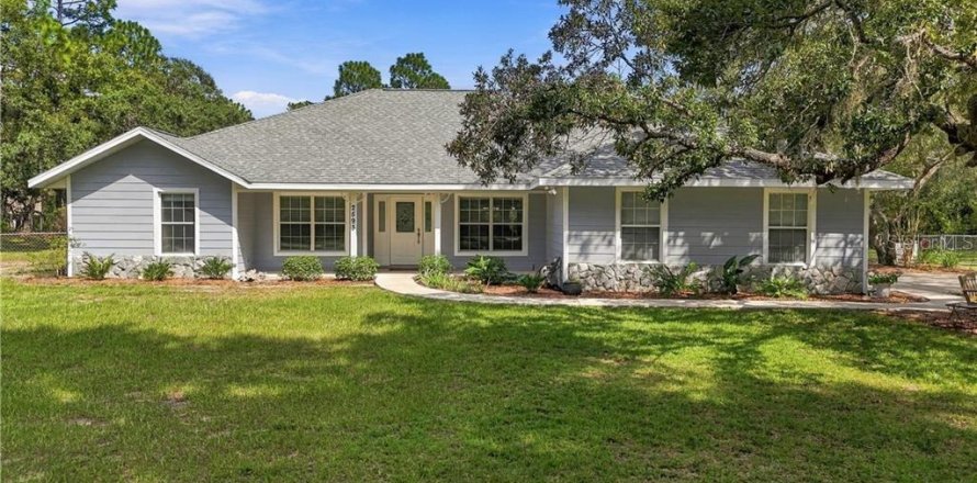 Casa en Homosassa, Florida 4 dormitorios, 197.05 m2 № 2386646