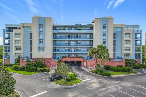 Condo in New Smyrna Beach, Florida, 3 bedrooms  № 1907618 - photo 3