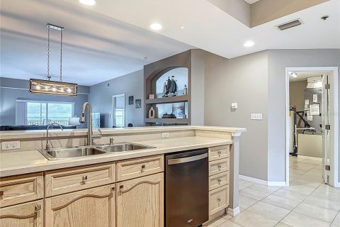 Condo in New Smyrna Beach, Florida, 3 bedrooms  № 1907618 - photo 9
