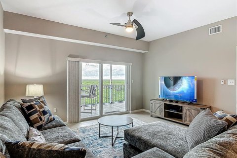 Condo in New Smyrna Beach, Florida, 3 bedrooms  № 1907618 - photo 16