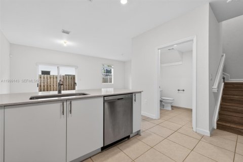 Adosado en alquiler en Homestead, Florida, 3 dormitorios, 157.47 m2 № 2066093 - foto 12