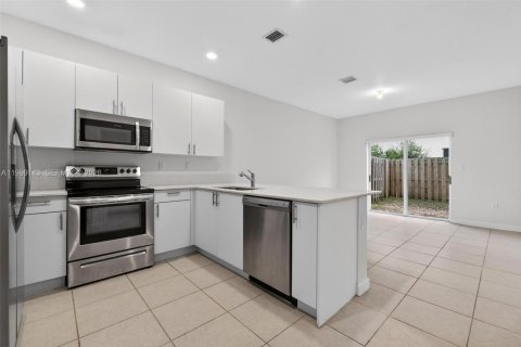 Adosado en alquiler en Homestead, Florida, 3 dormitorios, 157.47 m2 № 2066093 - foto 10