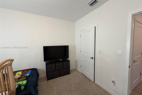 Townhouse in Homestead, Florida 4 bedrooms, 185.99 sq.m. № 2247658 - photo 5
