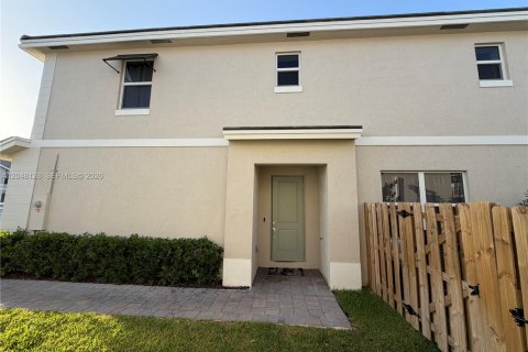 Townhouse in Homestead, Florida 4 bedrooms, 185.99 sq.m. № 2247658 - photo 18