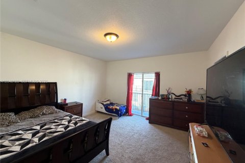 Townhouse in Homestead, Florida 4 bedrooms, 185.99 sq.m. № 2247658 - photo 7