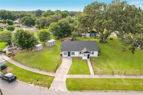 House in Auburndale, Florida 3 bedrooms, 129.6 sq.m. № 2394066 - photo 21