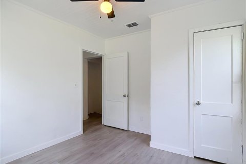 House in Auburndale, Florida 3 bedrooms, 129.6 sq.m. № 2394066 - photo 24
