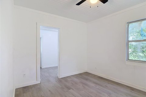House in Auburndale, Florida 3 bedrooms, 129.6 sq.m. № 2394066 - photo 25