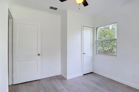 House in Auburndale, Florida 3 bedrooms, 129.6 sq.m. № 2394066 - photo 23