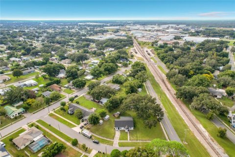 House in Auburndale, Florida 3 bedrooms, 129.6 sq.m. № 2394066 - photo 29