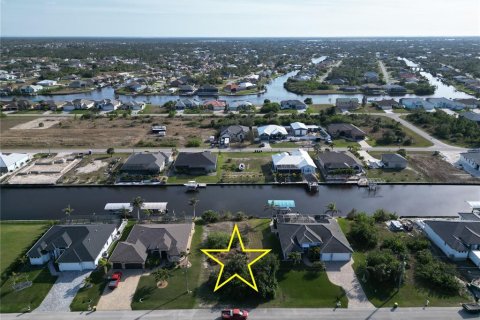 Terreno en venta en Port Charlotte, Florida № 1521178 - foto 2