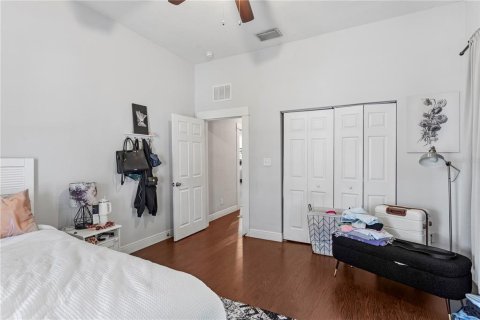 House in Tampa, Florida 3 bedrooms, 144.09 sq.m. № 1654888 - photo 3