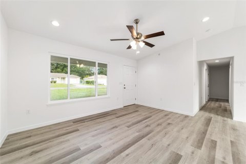 Villa ou maison à vendre à Ocklawaha, Floride: 3 chambres, 123.93 m2 № 2238033 - photo 13