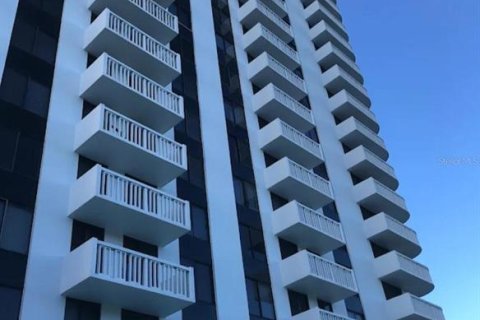 Condo in Orlando, Florida, 1 bedroom  № 1765362 - photo 1