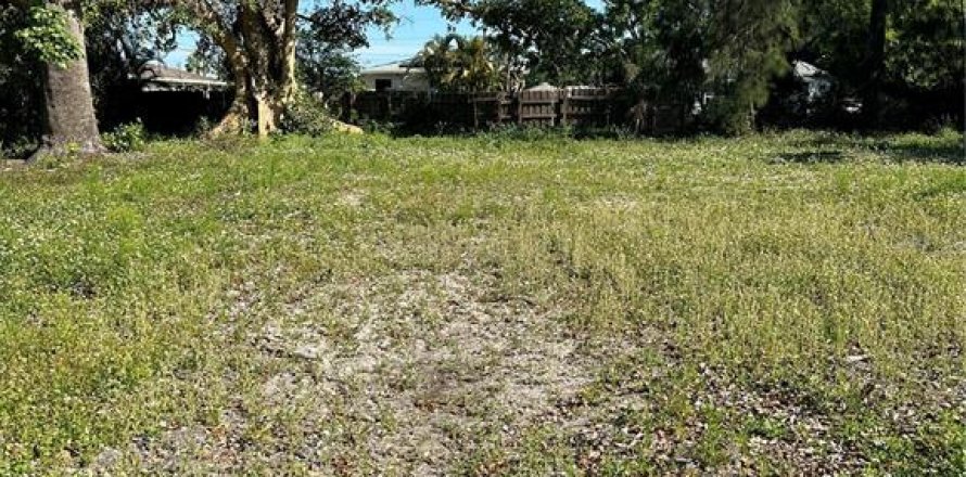 Terreno en Saint Petersburg, Florida № 1602767