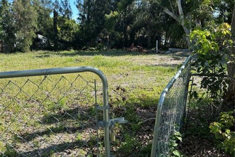 Terreno en venta en Saint Petersburg, Florida № 1602767 - foto 2