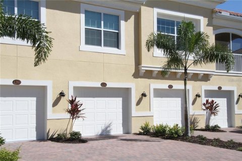 Condominio en alquiler en Osprey, Florida, 3 dormitorios, 141.95 m2 № 1900265 - foto 1