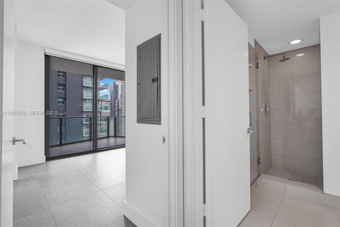 Copropriété à louer à Miami, Floride: 2 chambres, 80.64 m2 № 1976872 - photo 19