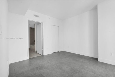 Copropriété à louer à Miami, Floride: 2 chambres, 80.64 m2 № 1976872 - photo 15