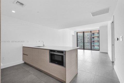 Copropriété à louer à Miami, Floride: 2 chambres, 80.64 m2 № 1976872 - photo 1