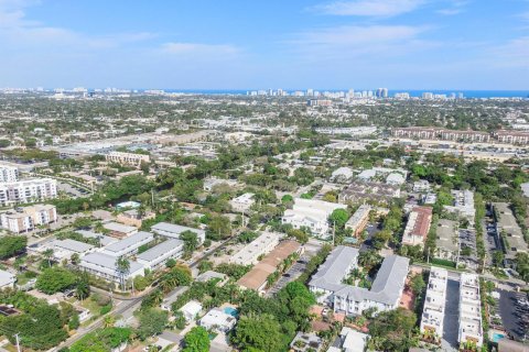 Copropriété à vendre à Wilton Manors, Floride: 2 chambres, 55.74 m2 № 1009379 - photo 1