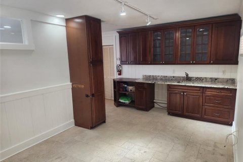 Immobilier commercial à vendre à Bradenton Beach, Floride: 38.65 m2 № 2202929 - photo 6