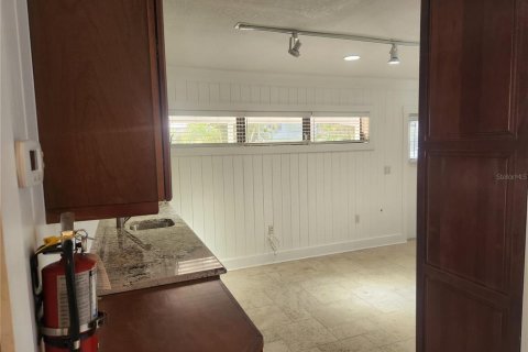 Immobilier commercial à vendre à Bradenton Beach, Floride: 38.65 m2 № 2202929 - photo 11