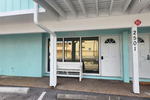 Immobilier commercial à vendre à Bradenton Beach, Floride: 38.65 m2 № 2202929 - photo 2