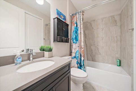 House in Sarasota, Florida 2 bedrooms, 142.14 sq.m. № 1837847 - photo 24