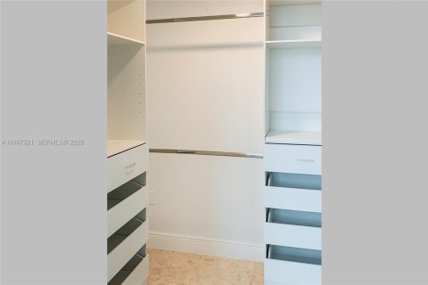 Copropriété à louer à Miami, Floride: 1 chambre, 68.75 m2 № 2074563 - photo 9
