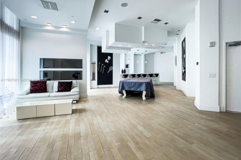 Copropriété à louer à Miami, Floride: 1 chambre, 68.75 m2 № 2074563 - photo 23