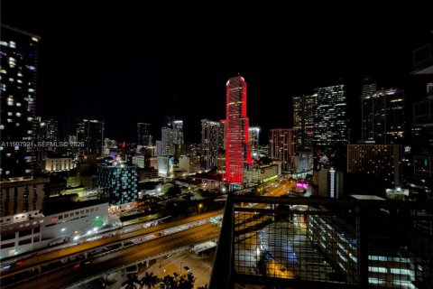 Copropriété à louer à Miami, Floride: 1 chambre, 68.75 m2 № 2074563 - photo 13