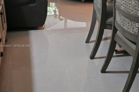 Condominio en venta en Lauderdale Lakes, Florida, 2 dormitorios, 89.19 m2 № 2029220 - foto 18