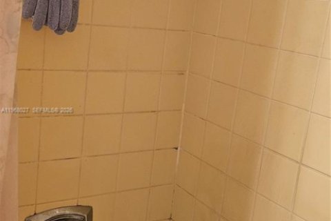 Condominio en venta en Lauderdale Lakes, Florida, 2 dormitorios, 89.19 m2 № 2029220 - foto 13