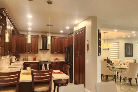 House in Wellington, Florida 5 bedrooms, 258.64 sq.m. № 2086807 - photo 24