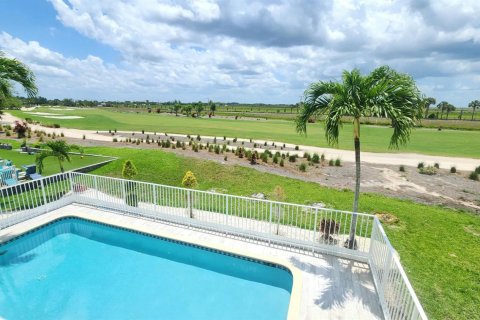 House in Wellington, Florida 5 bedrooms, 258.64 sq.m. № 2086807 - photo 3