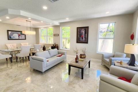 House in Wellington, Florida 5 bedrooms, 258.64 sq.m. № 2086807 - photo 6