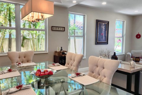 House in Wellington, Florida 5 bedrooms, 258.64 sq.m. № 2086807 - photo 18
