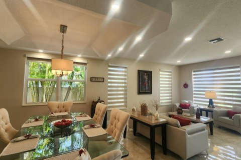 House in Wellington, Florida 5 bedrooms, 258.64 sq.m. № 2086807 - photo 26