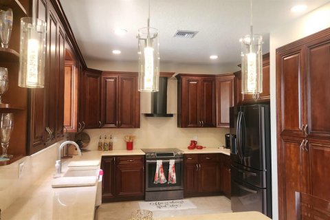 House in Wellington, Florida 5 bedrooms, 258.64 sq.m. № 2086807 - photo 14